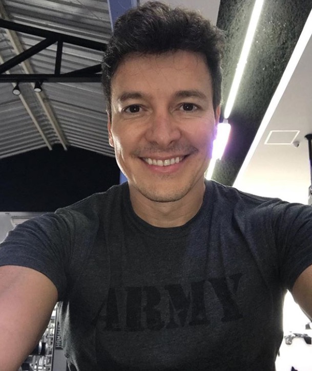 Rodrigo Faro renova com Record e tem o 5º maior salário da TV