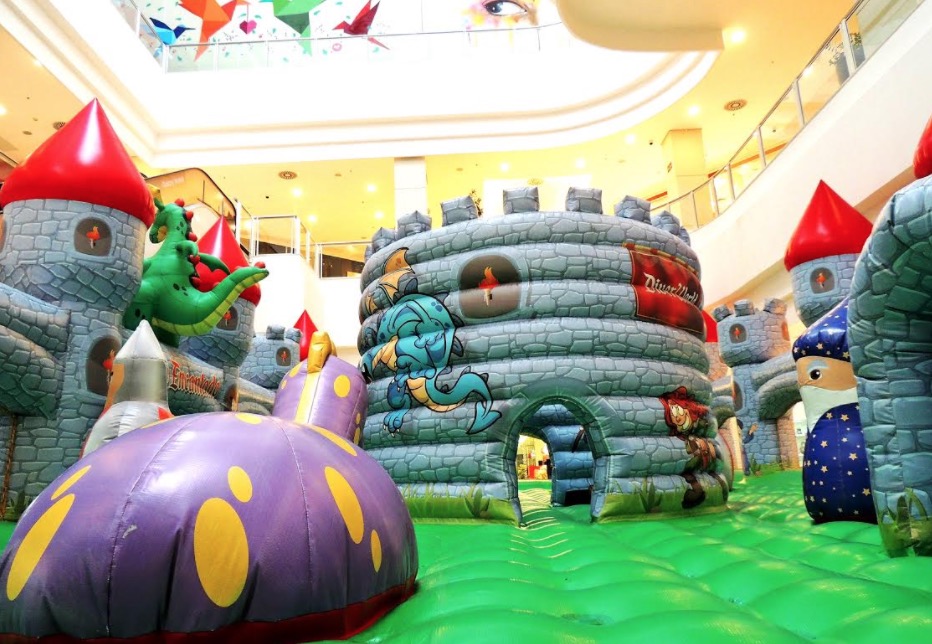 Castelo Encantado e Jump Mania movimentam shopping em Manaus
