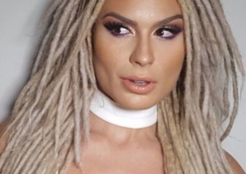     Ex-Mendigata muda novamente de visual e aparece irreconhecível