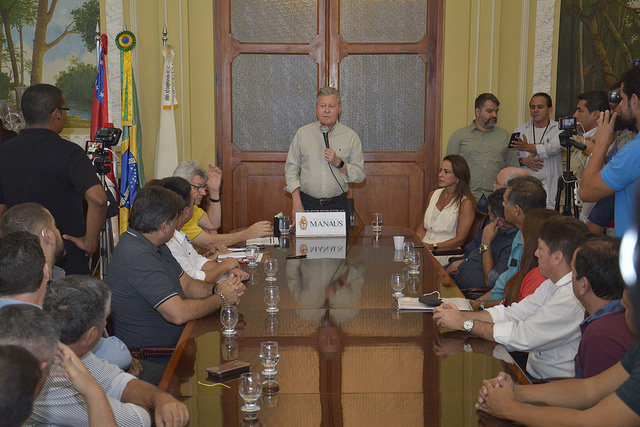 Prefeito de Manaus pede auxílio dos governos federal e estadual para acolher venezuelanos