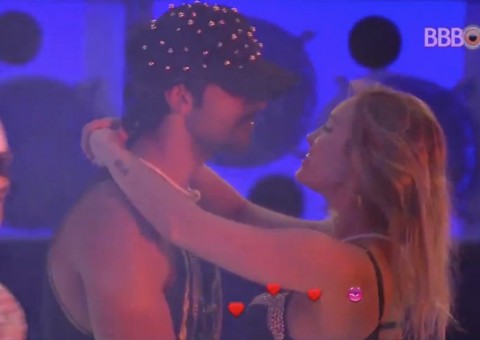 BBB18: Vídeos flagram Jéssica e Lucas saindo do banheiro privado e pedido de fetiche do noivo