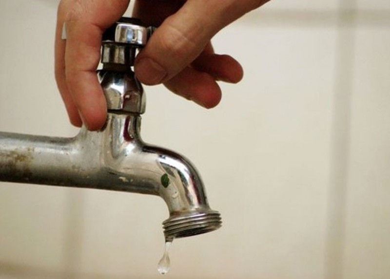 Bairros de Manaus ficam sem água na noite deste sábado