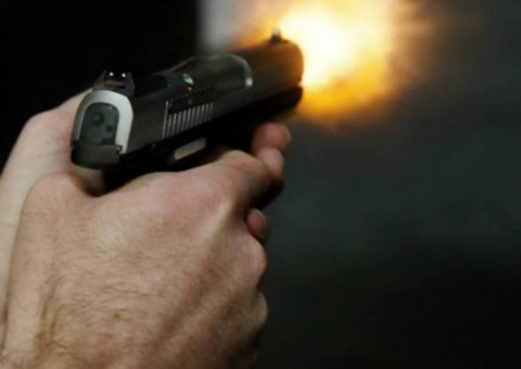 Morador de rua é assassinado após ser expulso de supermercado por seguranças em Niterói 