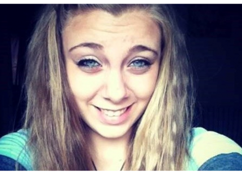 Ouvindo 'vozes', jovem arranca os próprios olhos na porta de igreja