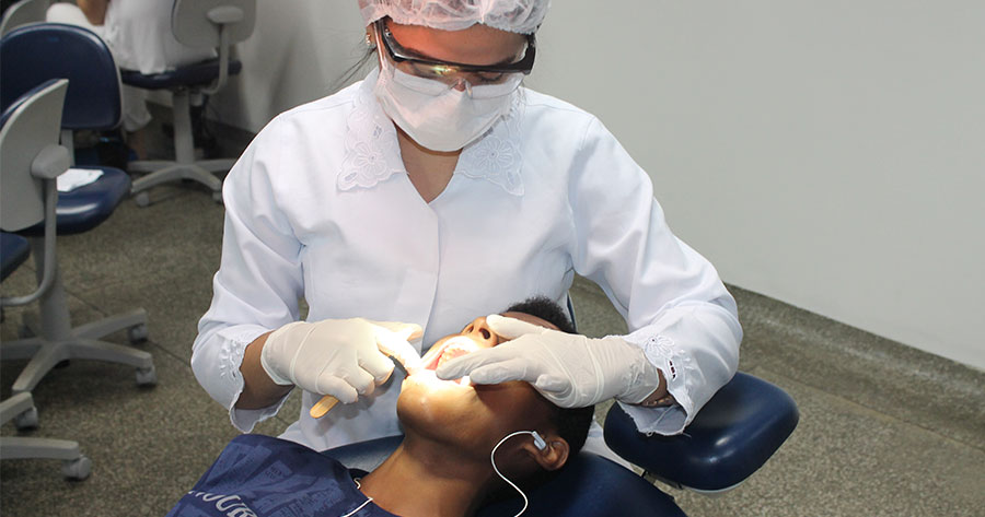 Faculdade oferece 2,2 mil senhas para triagem de tratamentos odontológicos em Manaus