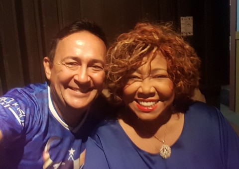 Alcione grava toada do Caprichoso e manda recado para amazonenses