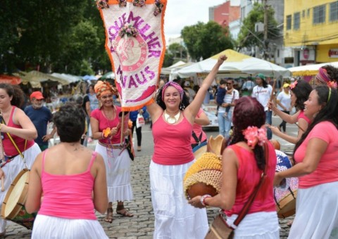 Avenida Eduardo Ribeiro foi o cenário da abertura das temporadas ‘Literária’ e ‘Delas’