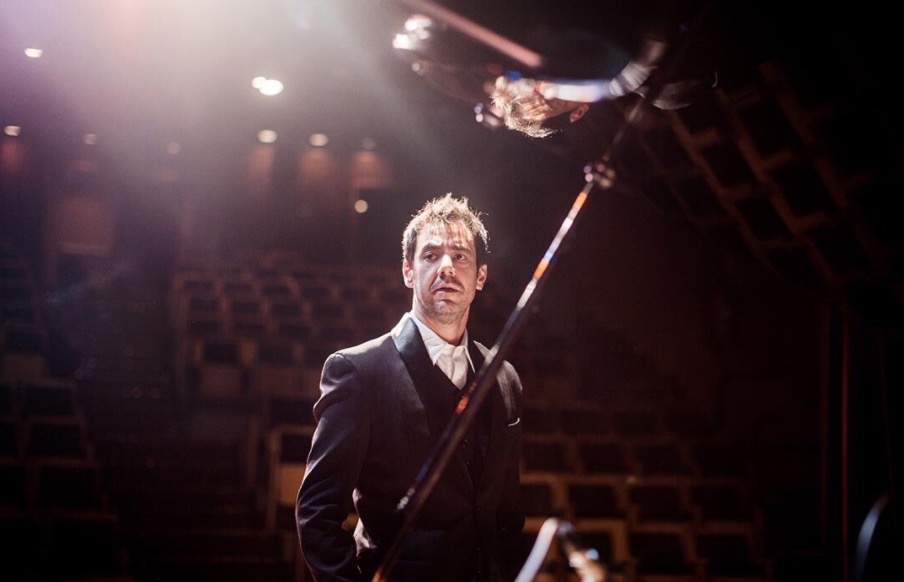 Cinepiano traz  trilha sonora de Charlie Chaplin ao Teatro Amazonas