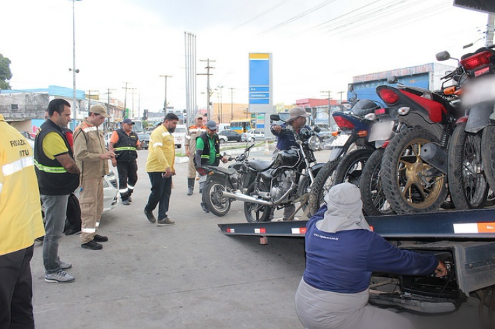 Mototáxis clandestinos são apreendidos durante operação em Manaus