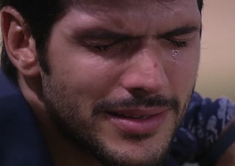  BBB18: Em noite de eliminação, Lucas desaba no choro e diz ter um arrependimento