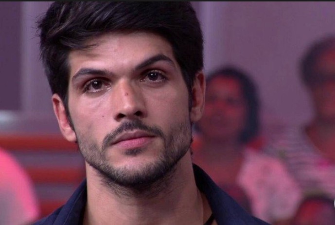 Vivian Amorim entrega bem-casado de Taubaté para Lucas e internet pira com zoeira