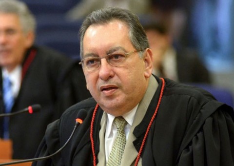 Yedo Simões deve ser eleito presidente do TJAM em julho