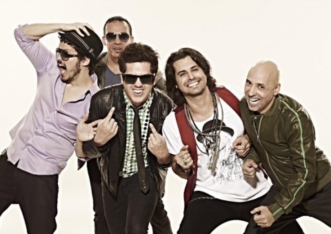 Jota Quest retorna a Manaus com super show acústico no Teatro Amazonas