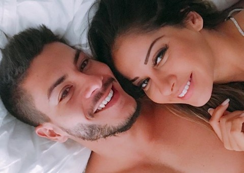 Arthur Aguiar revela detalhe de sexo com Mayra Cardi: 'todo dia'