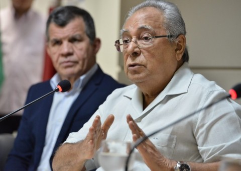 Governador anuncia nova licitação para substituir Umanizzare em presídios no Amazonas