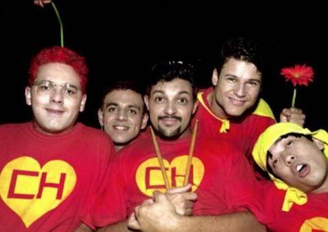 Morte do Mamonas Assassinas completa 22 anos e fãs prestam homenagens