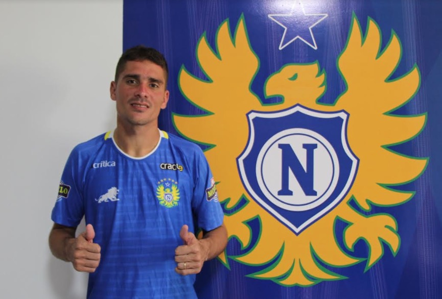 Naça contrata lateral Glaybson