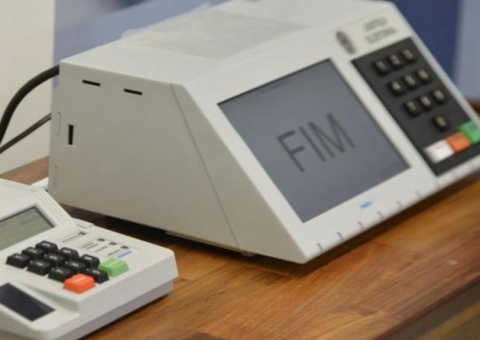 STF mantém aplicação da Ficha Limpa para condenados antes de 2010