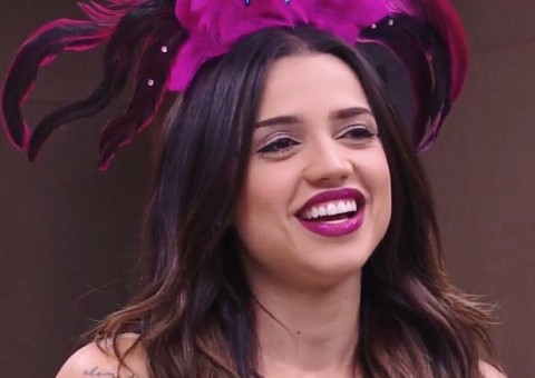 Paula, do BBB18, diz que ficou com cantor famoso e sertanejo nega: 'nunca vi'