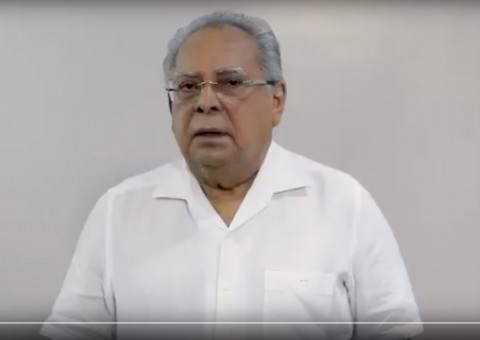 Amazonino fala sobre muro em sua casa: 'Sei separar o privado do público'