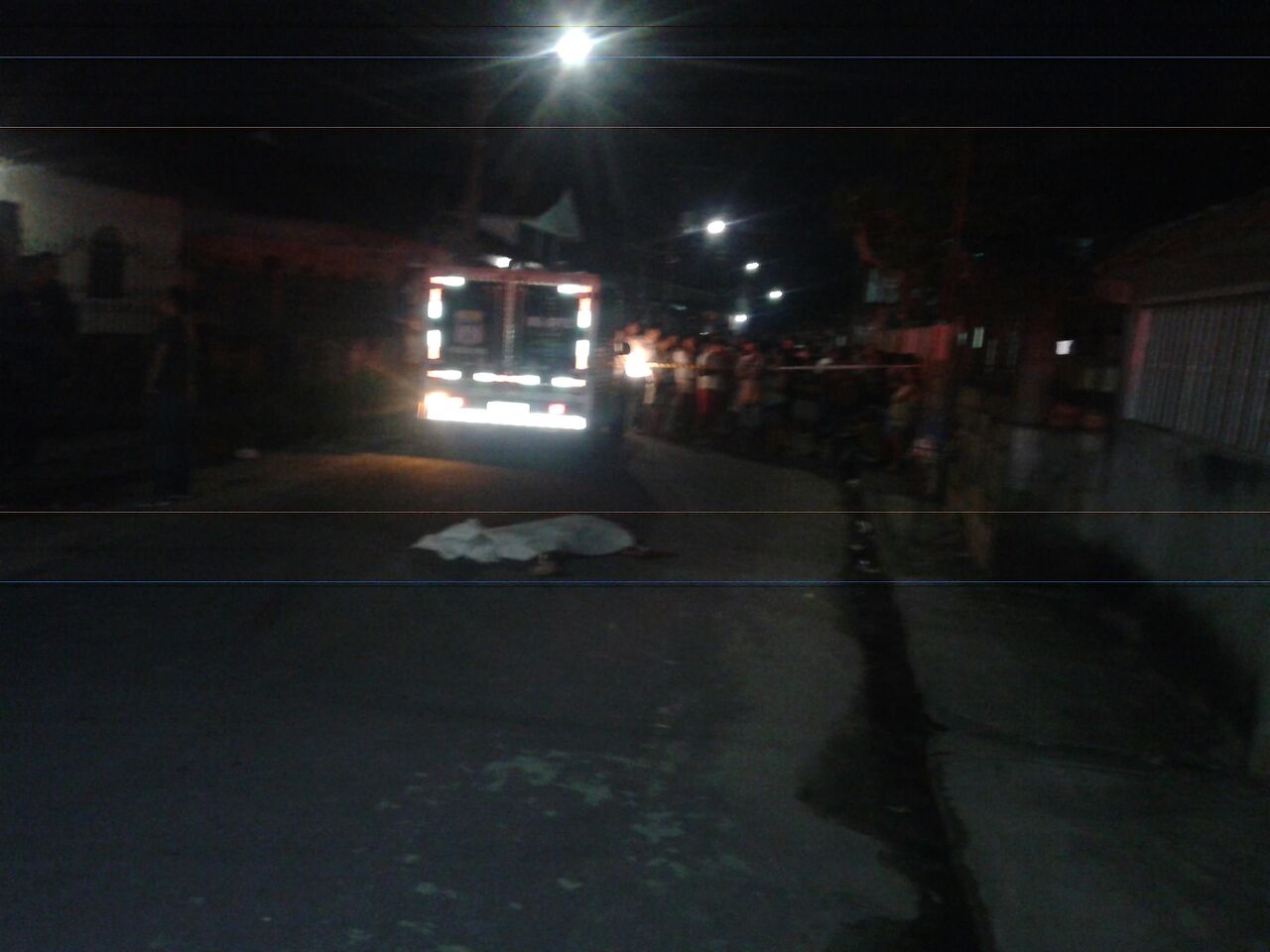 Dupla sai atirando e mata homem que andava em rua de Manaus