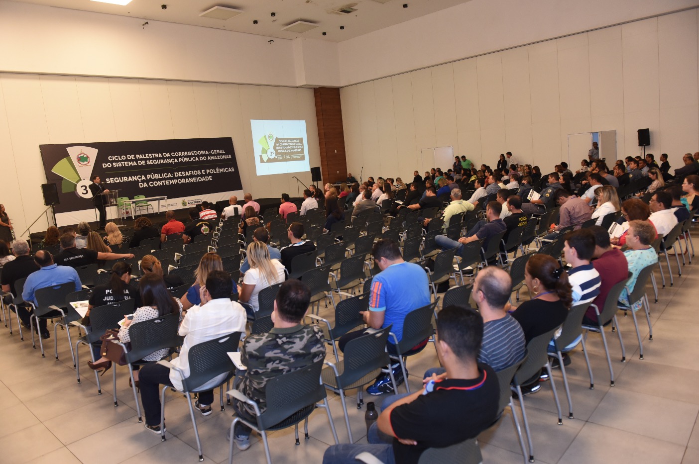 Mais de 200 servidores do Sistema de Segurança participaram de debate sobre medidas de combate à corrupção