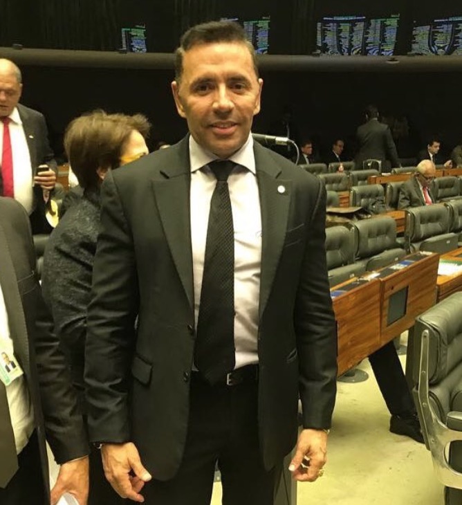 Família de Sabino Castelo Branco quebra o silêncio sobre estado de saúde do deputado