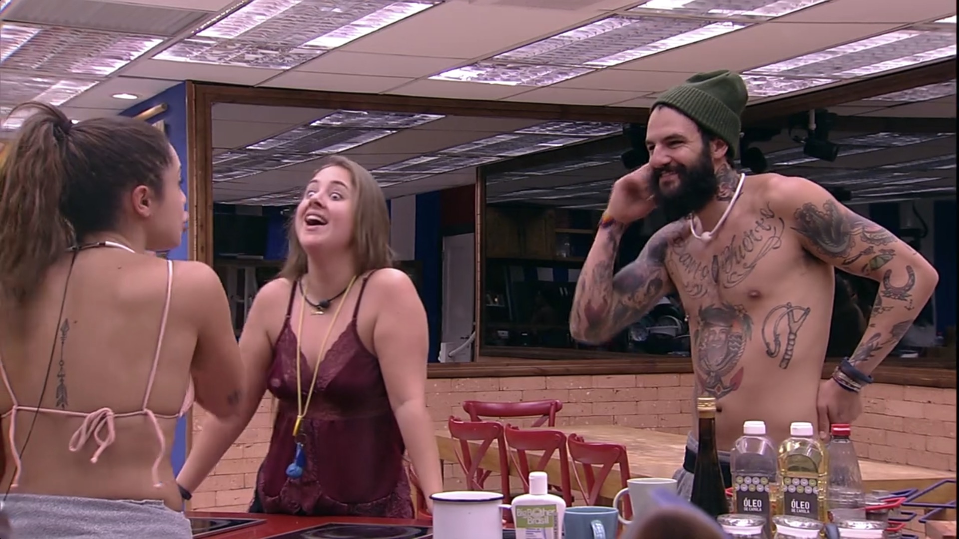  BBB18: Paula diz que ainda não ficou com ninguém na casa e Wagner se candidata 