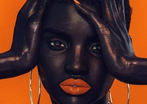 Modelo negra que bomba no instagram esconde mistério inacreditável