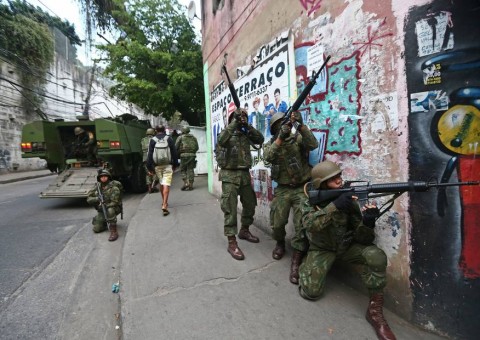 Ex-militares ensinam táticas do Exército a facções criminosas