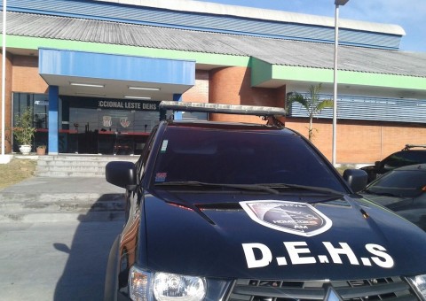  Jovem morre com faca de pão cravada no peito após briga com irmão em Manaus