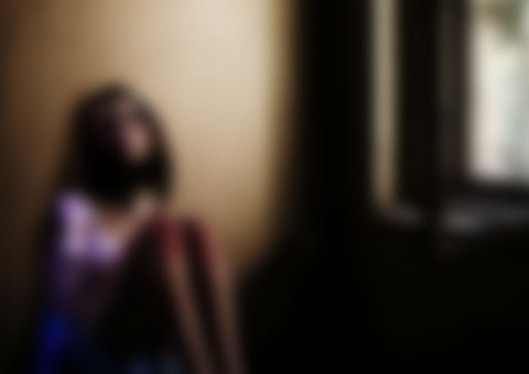 Menina tem garganta rasgada e olhos arrancados após ser estuprada