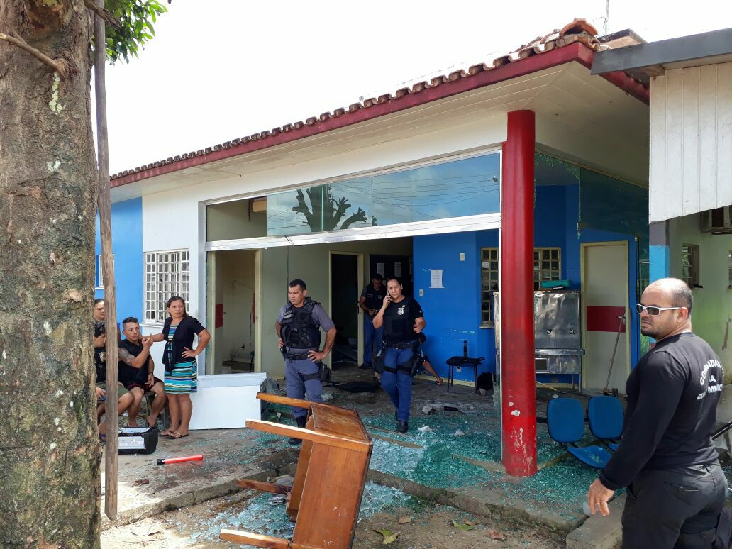 Sete presos fogem após delegacia ser destruída em rebelião no Amazonas