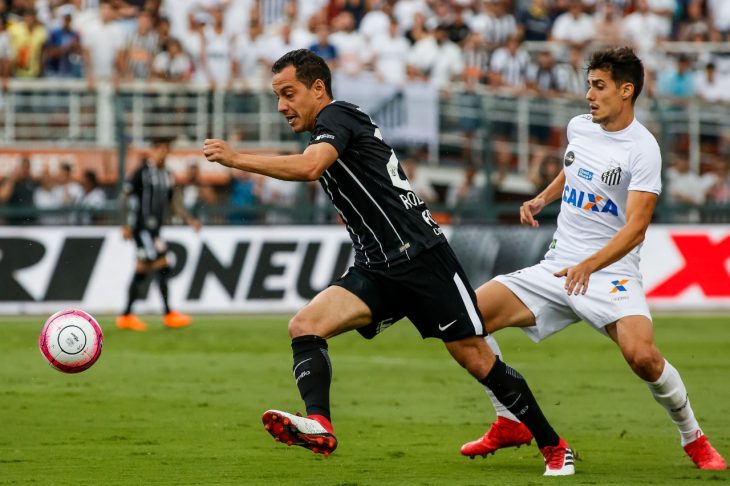 Com apagão e gol no fim, Corinthians e Santos empatam no Pacaembu