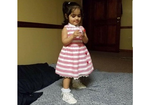 Espelho de sapataria cai e mata menina de 2 anos esmagada