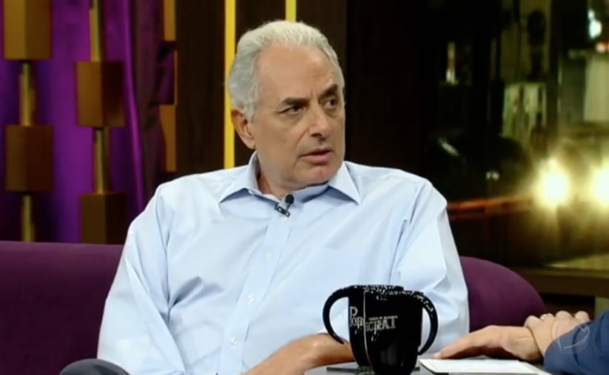 William Waack admite que é proibido pela Globo de falar sobre demissão 
