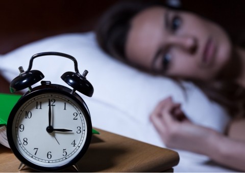 Insônia atinge uma em cada cinco pessoas. Entenda os riscos e soluções para o problema