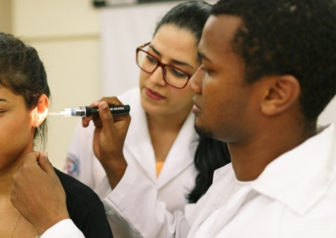 Clínica de Fonoaudiologia oferta 300 vagas para exame em Manaus