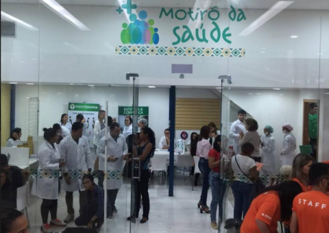 Mutirão de saúde oferece limpeza de pele, aula de zumba e testes de HIV em Manaus