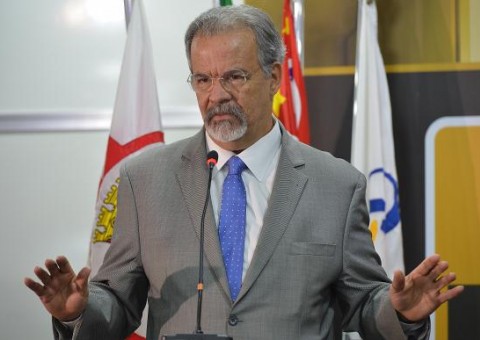 Jungmann defende fim do contato direto entre presos e visitantes
