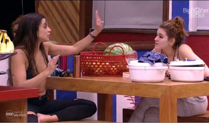 BBB18: Paula e Ana Clara têm DR após festa e ruiva cai no choro