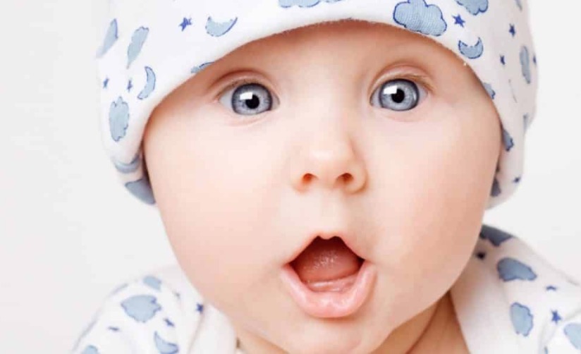 Bebê soluçar demais nem sempre é normal e pode ser sinal de doenças sérias