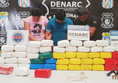 Dupla é presa com 35 kg de cocaína escondidos em embarcação no Porto de Manaus