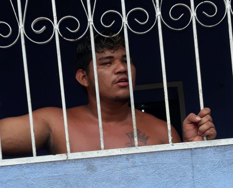 Homem é preso suspeito de agredir a própria avó dentro de casa em Manaus