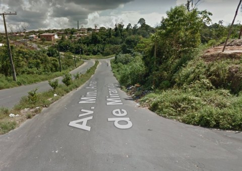 Motorista perde controle de ônibus, invade parada e um morre em Manaus