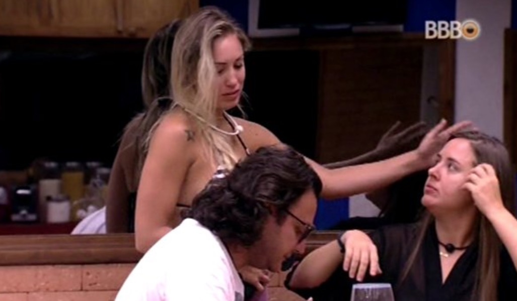 BBB18: Patrícia faz a cabeça de Jéssica para não receber voto de líder