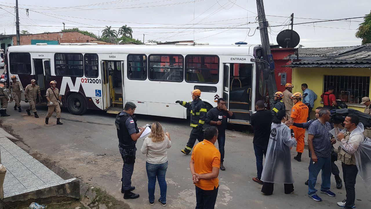 Ônibus que causou morte de mulher em Manaus estava com documentação atrasada