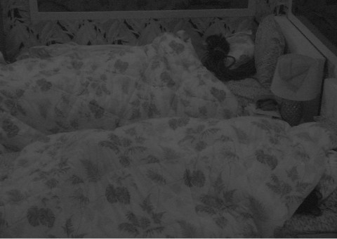 Após retorno triunfal, clima entre Gleici e Wagner pega fogo debaixo do edredom