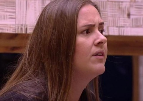   BBB18:  Com vídeos, internautas desmascaram Patrícia após sister dizer que não é falsa   