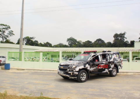 Mulher é presa ao tentar entrar no CDPM com dois celulares escondidos na vagina